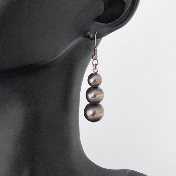 Vintage Silver Tone Ball Bead Dangle Earrings - Picture 1 of 3